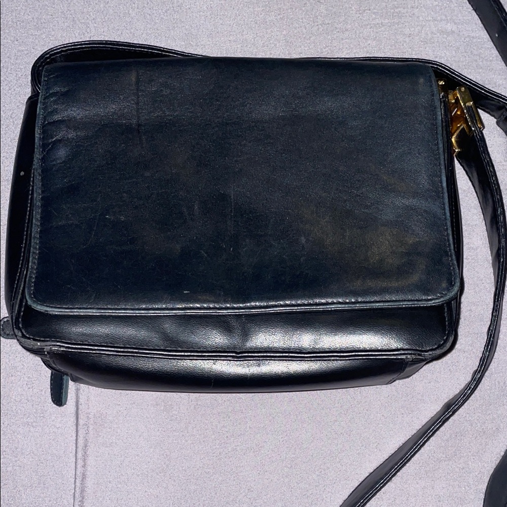 Elegant Black Leather Crossbody Bag